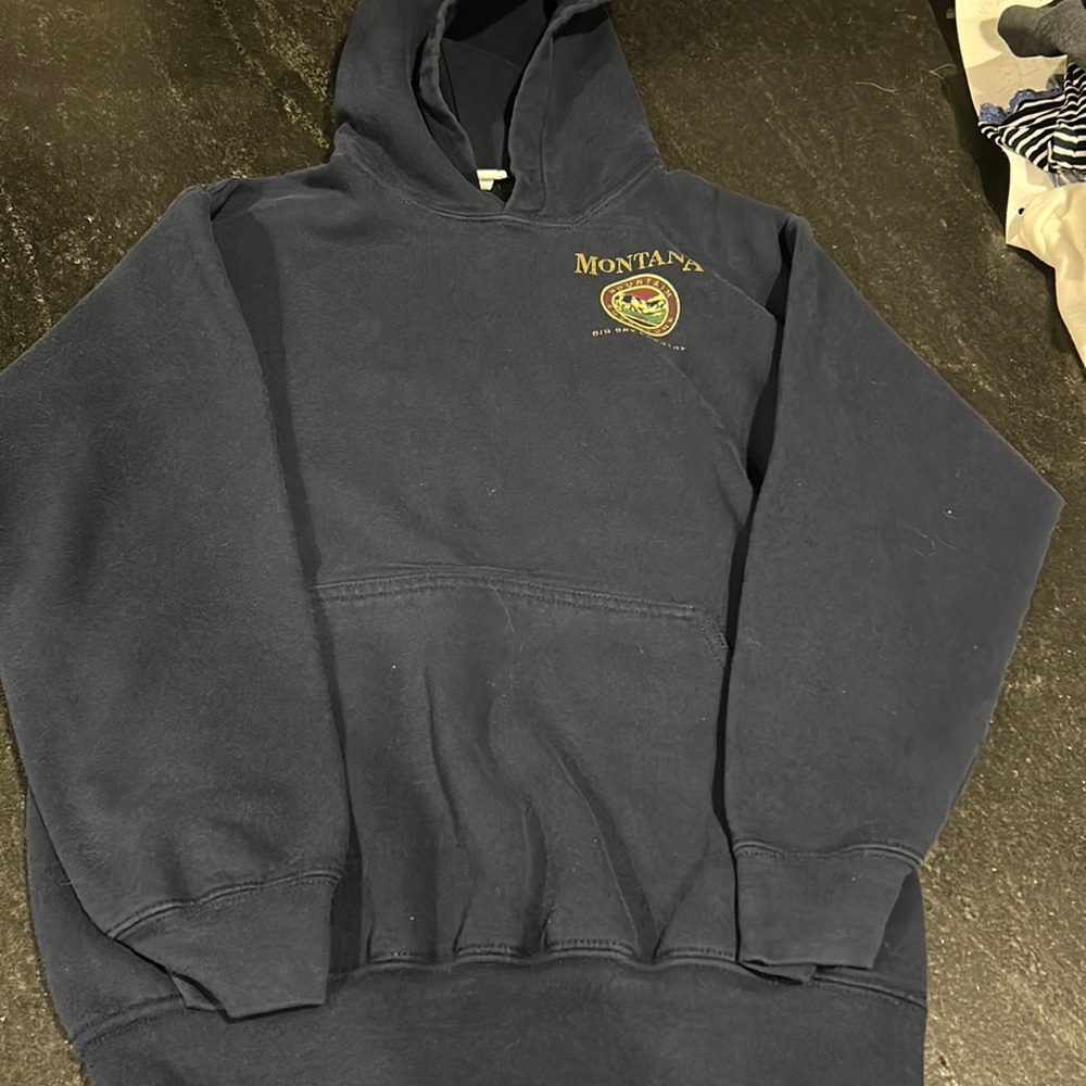 GILDAN navy blue Big Sky Montana hoodie